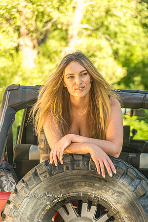230804_Elena Jeep_230