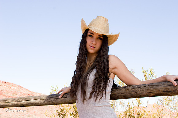 Mercedies - Cowgirl