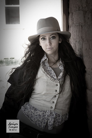 Adrienne - Gunslinger