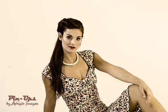 Jael - Pin-Ups
