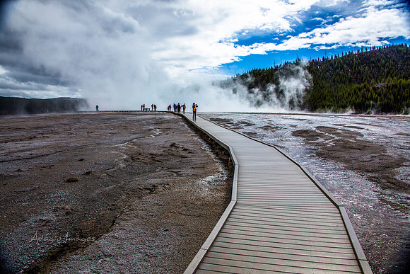 Yellowstone - Geyser