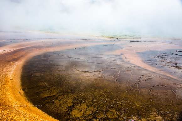 Yellowstone - Geyser