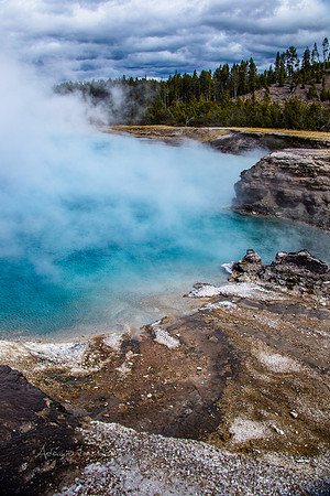Yellowstone - Geyser