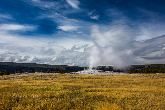 Yellowstone - Geyser
