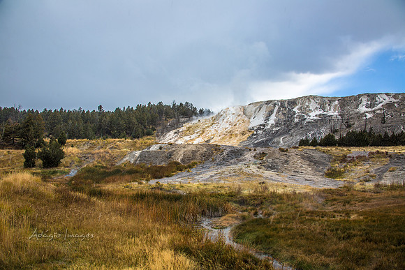 Yellowstone - Geyser