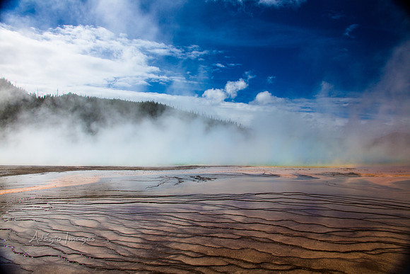 Yellowstone - Geyser