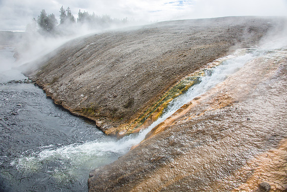 Yellowstone - Geyser