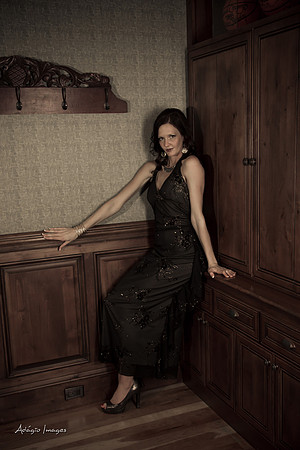 Crystal - Tall, dark dress, and gorgeous!